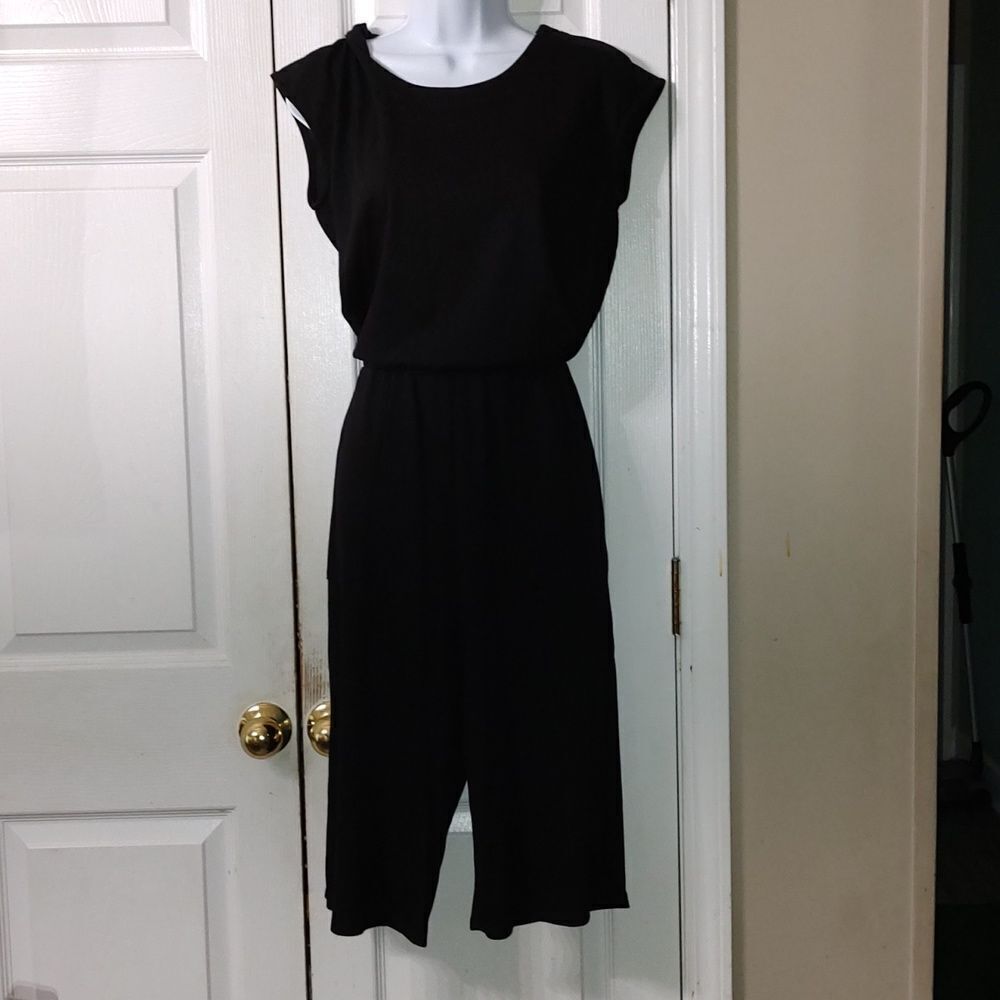 Lisa Rinna Collection black cropped jumpsuit romper  with pockets Sz XXSP